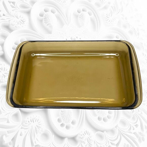 Pyrex Amber Brown 232-N UK Utility Glass Bakeware  11"x7" or‎  28x18cm 2qt Dish - Picture 1 of 5